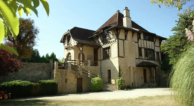 Manor house in Sagelat