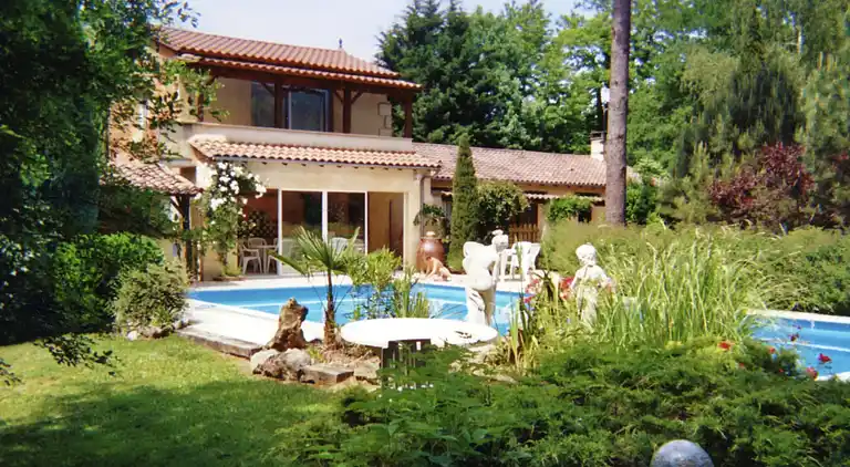 Holiday home in Cours-de-Pile