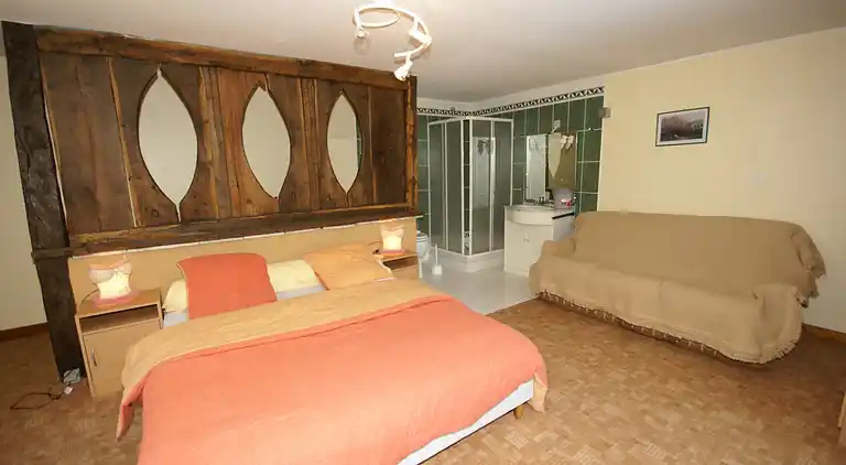 Holiday home in Cours-de-Pile