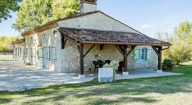 Holiday home in Cours-de-Pile
