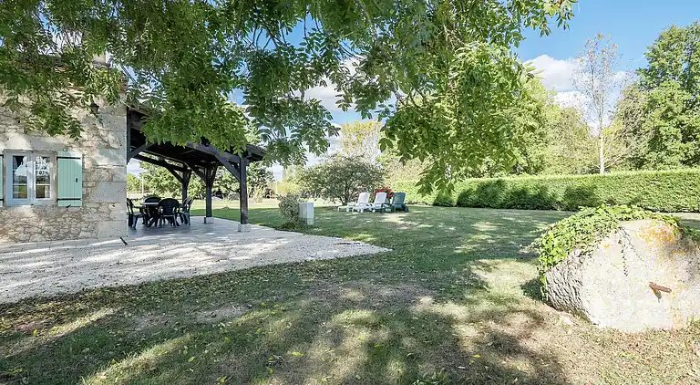 Holiday home in Cours-de-Pile