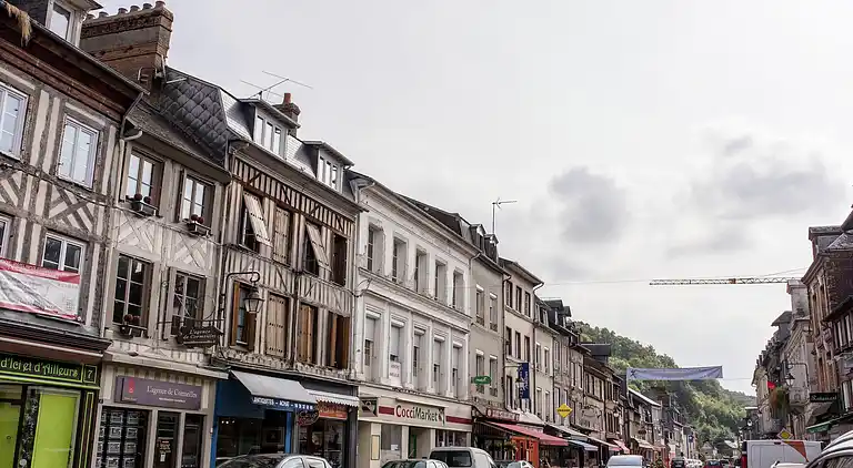 Semesterbostad i Épaignes