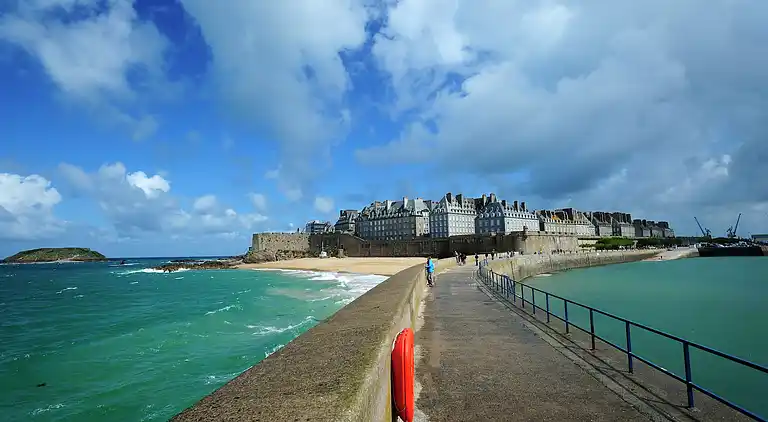 Holiday home in Hirel