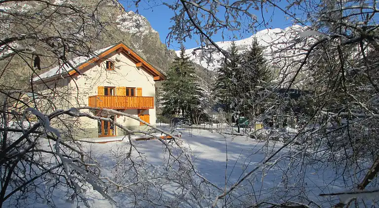 Cottage in Le Bourg-d'Oisans