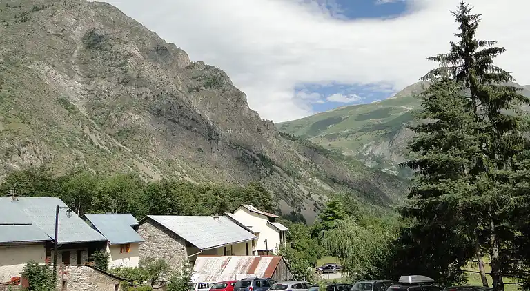 Cottage in Le Bourg-d'Oisans