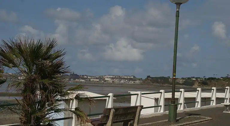 Holiday home in Saint-Aubin-des-Préaux