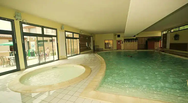 Sommerhus i Saint-Remy-en-Bouzemont-Saint-Genest-et-Isson