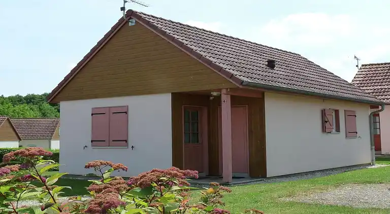 Sommerhus i Saint-Remy-en-Bouzemont-Saint-Genest-et-Isson