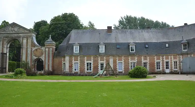 Holiday home in Douriez