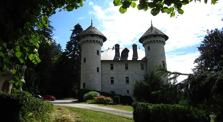 Castle in Serrières-en-Chautagne