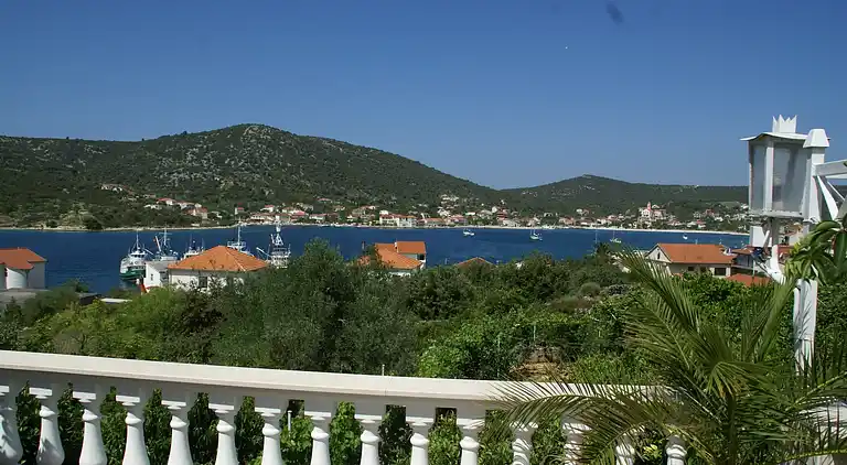 Apartment in Vinišće