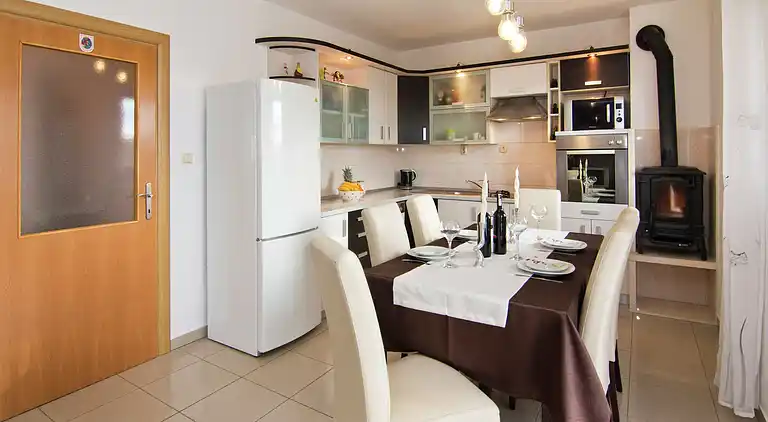 Leilighet i Podstrana