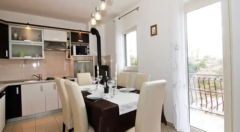 Leilighet i Podstrana