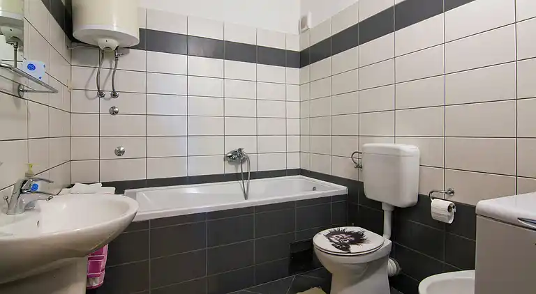 Leilighet i Podstrana