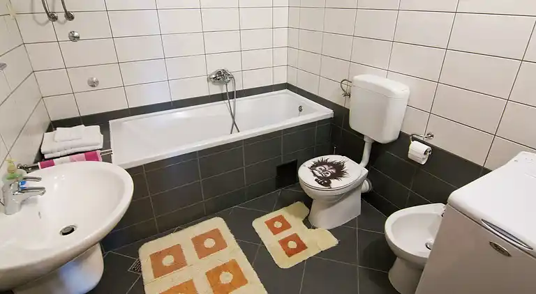 Leilighet i Podstrana