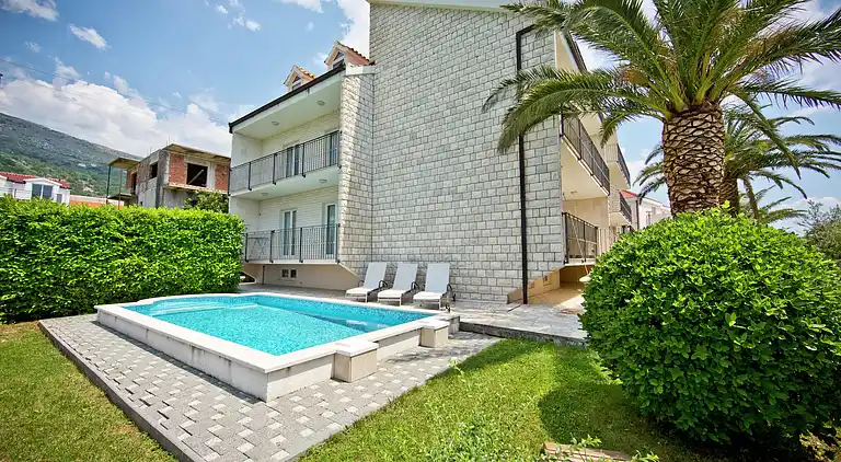 Leilighet i Podstrana