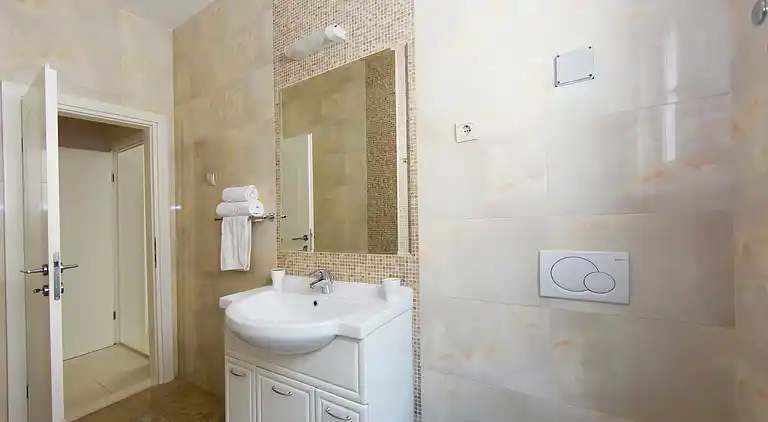 Leilighet i Podstrana