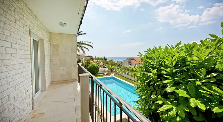 Leilighet i Podstrana