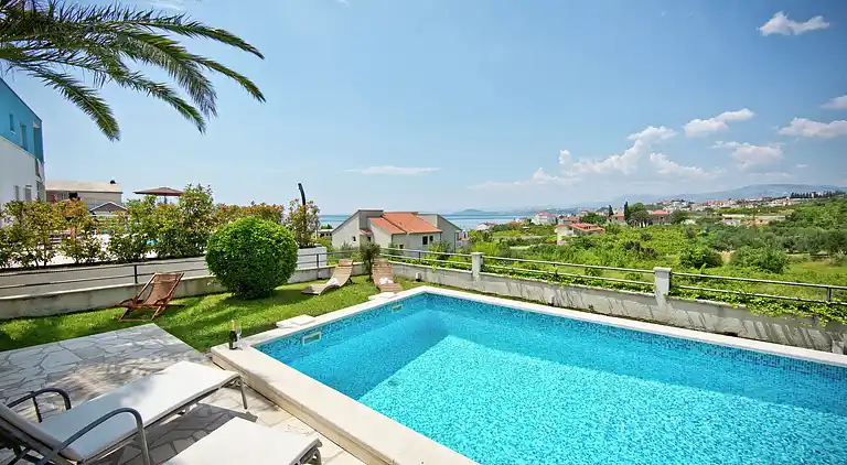 Holiday home in Podstrana