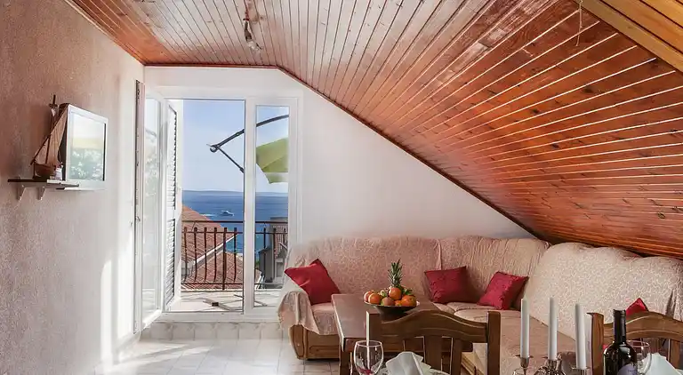 Ferielejlighed i Podstrana