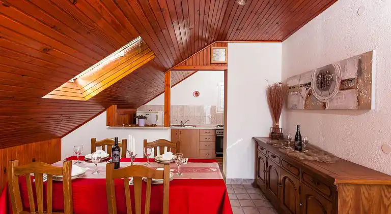 Ferielejlighed i Podstrana