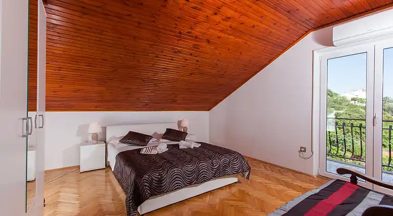 Ferielejlighed i Podstrana