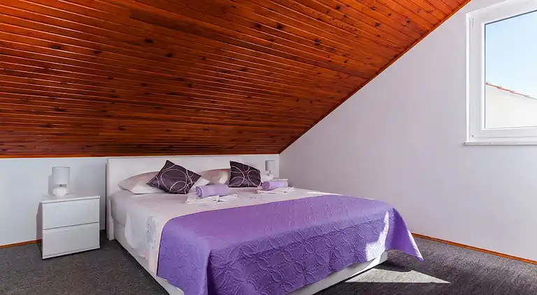 Ferielejlighed i Podstrana