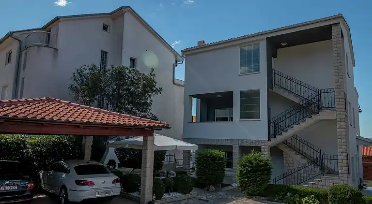 Farm house in Selce