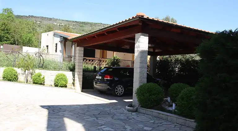 Farm house in Selce
