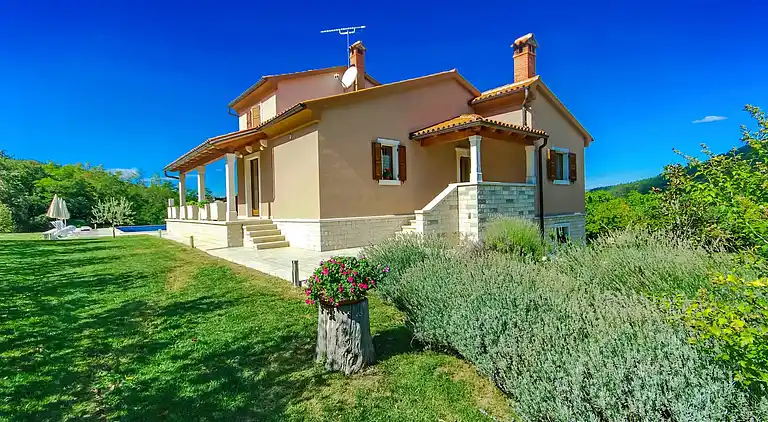 Villa in Kaldir