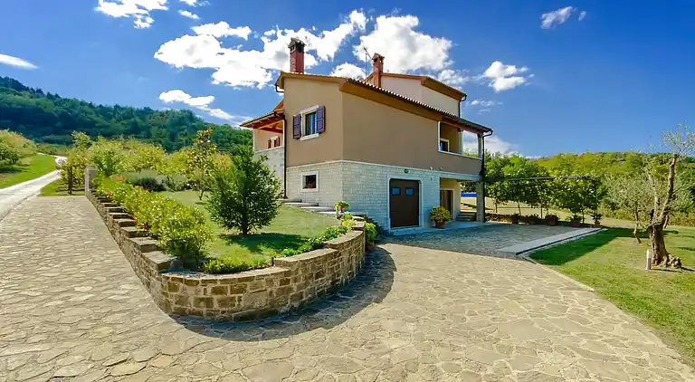 Villa in Kaldir