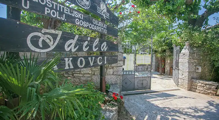 Farm house in Rakovci