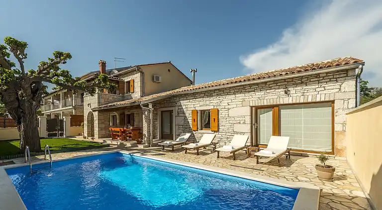 Cottage in Zgrabljići