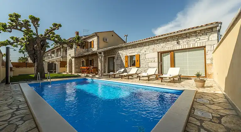 Cottage in Zgrabljići