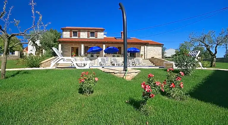 Villa i Babići