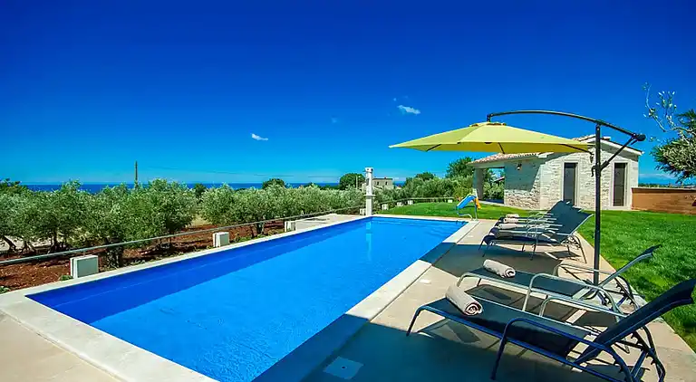 Holiday home in Valentići