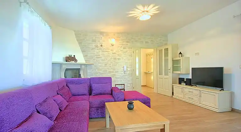 Holiday home in Valentići