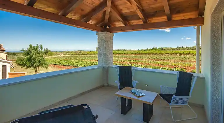 Holiday home in Valentići