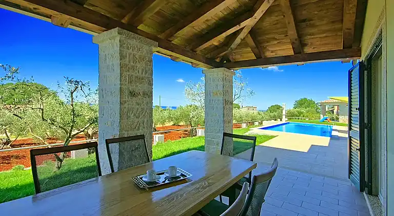 Holiday home in Valentići