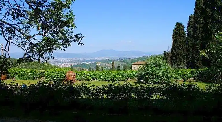 Farm house in Carmignano
