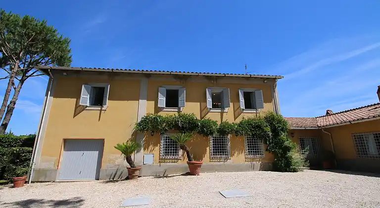Villa in Manziana