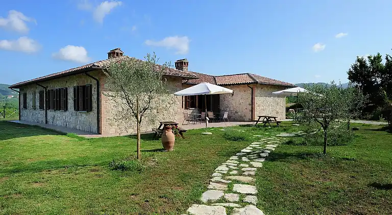 Farm house in Passignano sul Trasimeno