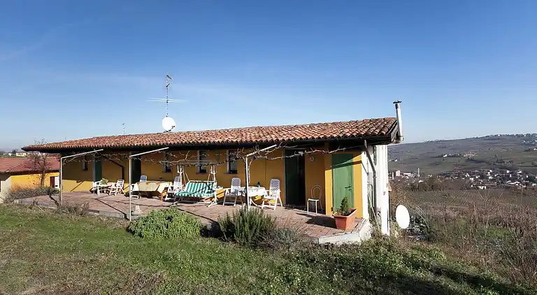 Ferielejlighed i Montecalvo Versiggia