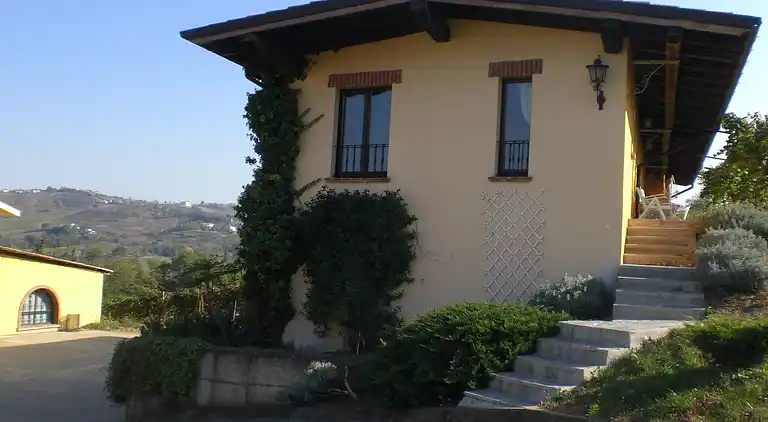 Ferielejlighed i Montecalvo Versiggia