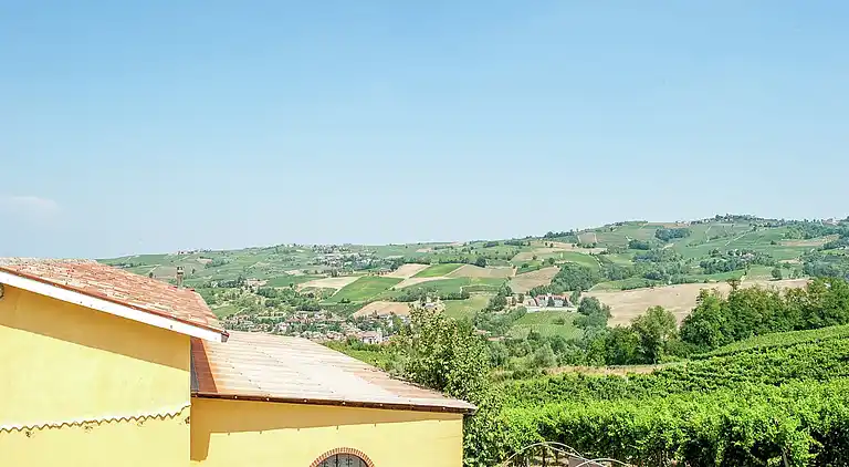 Apartment in Montecalvo Versiggia