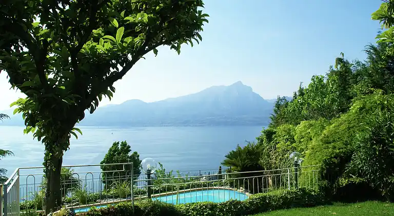 Villa in Torri del Benaco