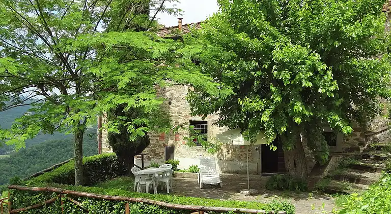 Gårdshus i Dicomano