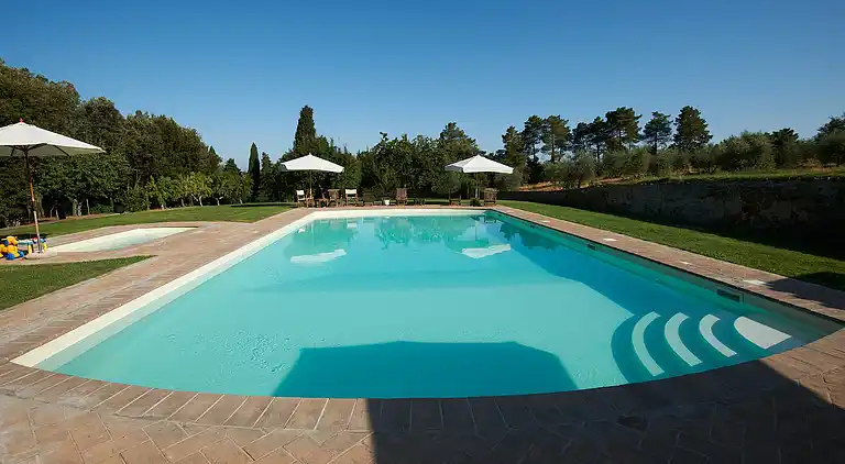 Farm house in Reggello