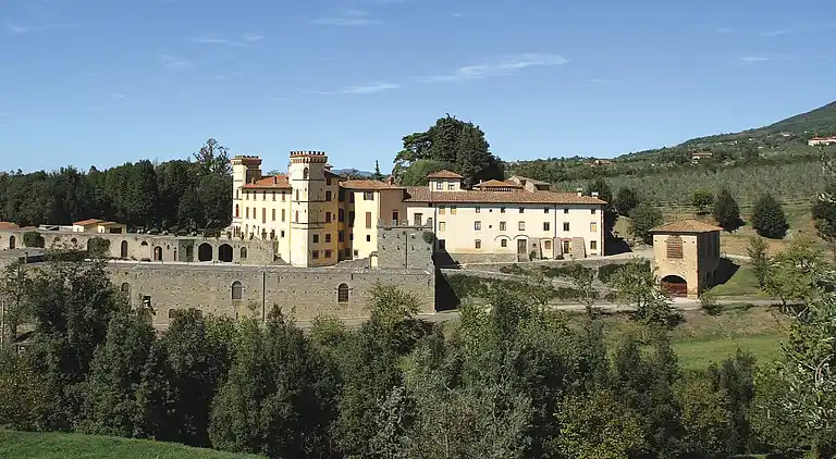 Farm house in Reggello