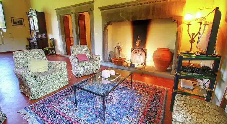 Manor house in Ortignano Raggiolo